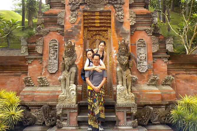 Half-Day Ubud Electric Cycling Tour to Tirta Empul Water Temple - Tirta Empul Water Temple: what that 45-minute stop is like