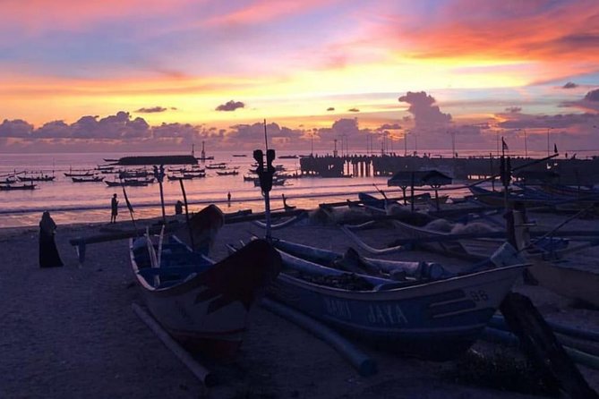 Half Day Uluwatu Temple Sunset, Kecak Dance and Seafood Dinner - Kecak and Fire Dance: a staged show with ocean-facing atmosphere