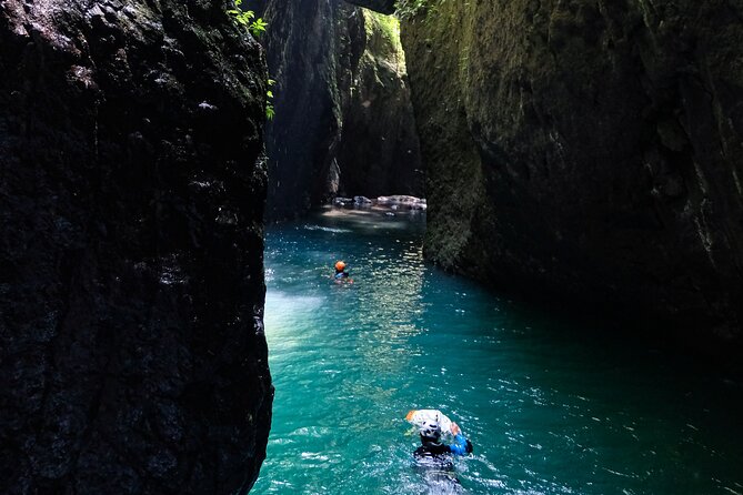 Intermediate canyoning trip in Bali "Aling Canyon" - Pickup From Ubud and the Wanagiri Base: A Clean, Simple Start
