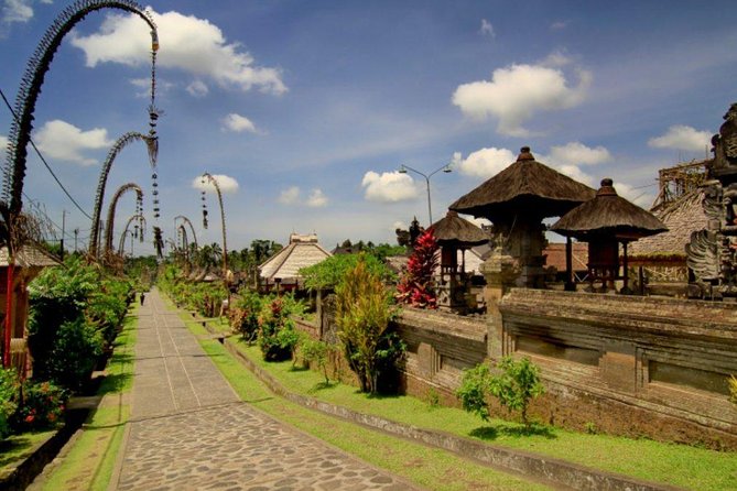 Kintamani and Tukad Cepung Waterfall Tour - Kehen Temple: A Calm 11th-Century Pause in the Middle of the Day