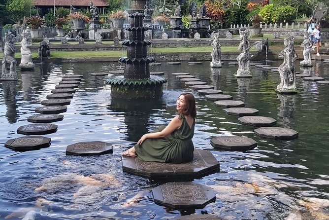 Lempuyang Tour : Heaven gate, Tirta Gangga, Goa Raja waterfall - Door-to-door private transfers: why logistics matter more at 4:00 am