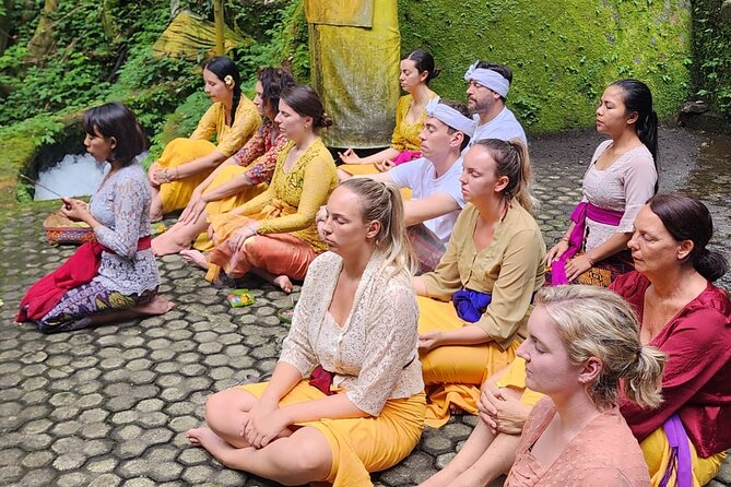 Meditate with a Shaman - Meeting the Traditional Healer: Palm Reading With Translation