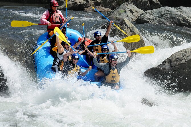 Melangit White Water River Rafting - Getting to the river: pickup and the quick walk to action