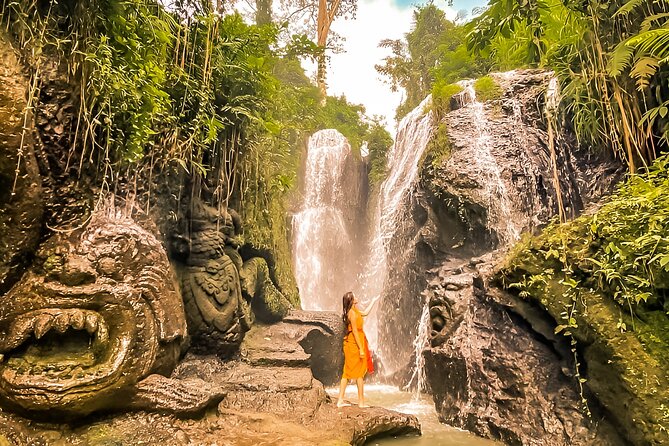 Melukat - The Purification Ceremony at Tirta Empul Temple - Tirta Empul Temple Melukat: the purification pools and the fees to budget