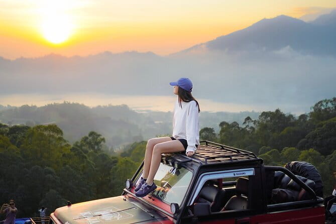 Mount Batur Jeep Sunrise and Black Lava Tour - Stop 1: Mount Batur Sunrise, Summit Breakfast, and View Time