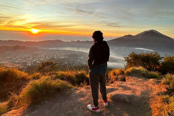 Munduk Twin Lake Jungle Hike, Ulun Danu Temple, & Waterfall - Who should book this, and who might not