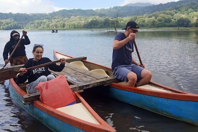 Munduk Twin lake Trekking, Ulun Danu Beratan & Hidden Waterfall - Ulun Danu Beratan Temple: lake views with a Hindu setting