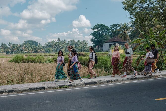 Myth of Pejeng Walking Tour - How the morning walk actually feels between Pejeng stops