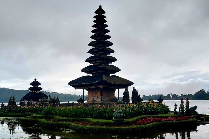 North Bali Private Tour - All Inclusive - Twin Lake View: a short break with big scenery payoff