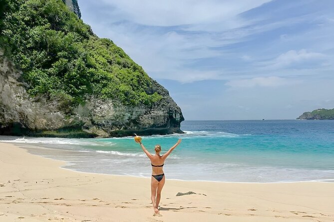 Nusa Penida Day Tour Kelingking Broken and Angels Bay - Kelingking Beach and the T-Rex viewpoint that steals the day