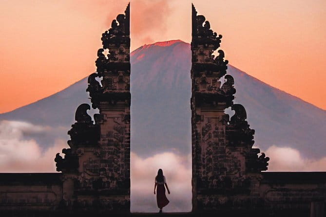 Overnight Mount Ijen Blue Fire Trekking Tour From Bali - Price and value at $144: what you’re really paying for
