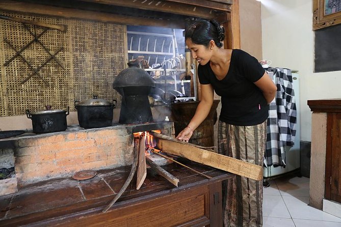 PRIVATE Balinese Cooking Class in Ubud with Dewa with Transfers - Getting there from Ubud, and what the transfers mean for your day