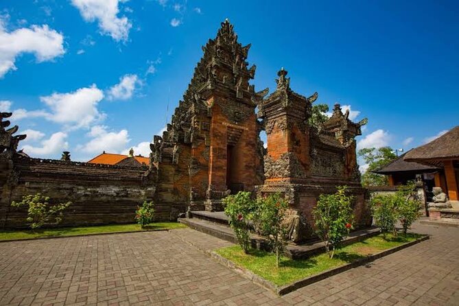 Private Day Tour To Waterfalls And Ubud Sightseeing - Celuk Village: silver and gold craft browsing without pressure