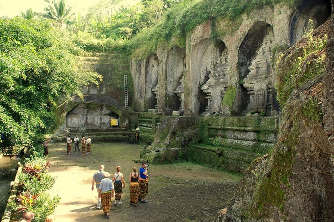 Private Full-Day Tour: Balinese Temples and Rice Terraces - Jungle lunch at D Alas Warung: where the day slows down