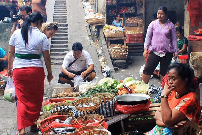 PRIVATE Ubud Market Tour & Balinese Cooking Class with Putu - Key highlights worth getting up for