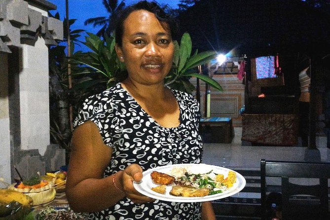 PRIVATE Ubud Market Tour & Balinese Cooking Class with Putu - Cooking lesson in a simple kitchen with big results