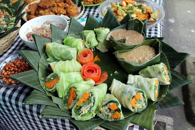 PRIVATE Ubud Market Tour & Balinese Cooking Class with Putu - The 7am pickup that makes this feel low-stress