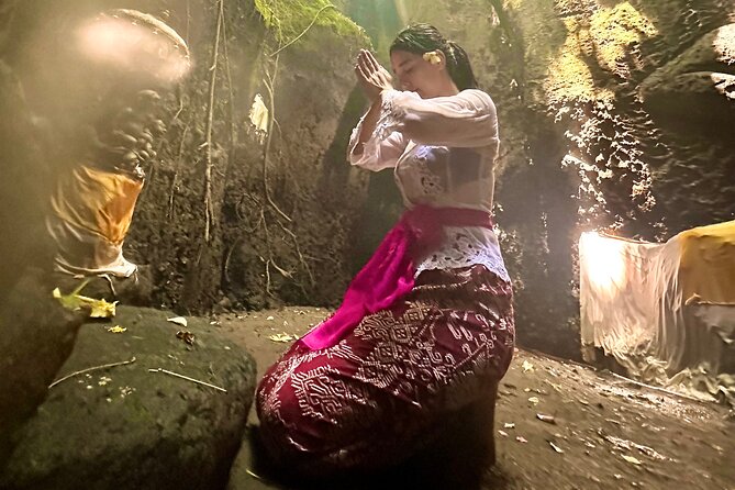 Purifications at Beji Griya Waterfalls - What to wear, bring, and expect (without overthinking it)