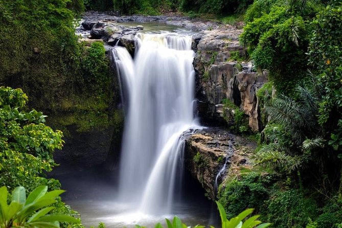 Skip-the-Line: Ubud Tour - All Inclusive Tickets - Puseh Batuan Temple: 11th-century sculptures with a 45-minute window