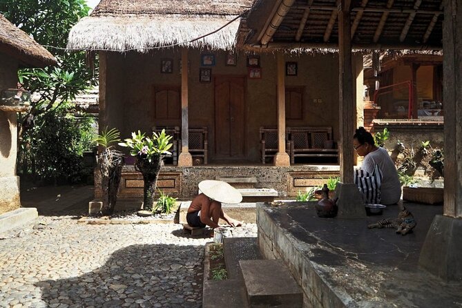 Skip-the-Line: Ubud Tour - All Inclusive Tickets - Tegenungan Waterfall: jungle views with an hour of freedom