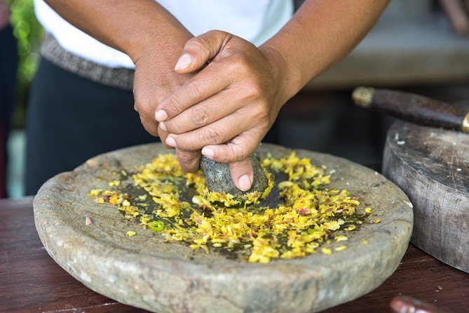Small-Group Farm Tour & Balinese Cooking Class in Ubud with Kadek - The Farm Walk: Mud, Spices, and Straw Hats