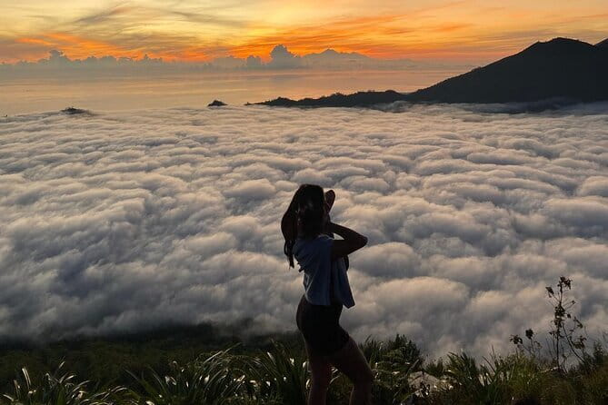 Sunrise Hike + Breakfast with Local Guide & Hotel Pickup - Getting to the summit right for sunrise