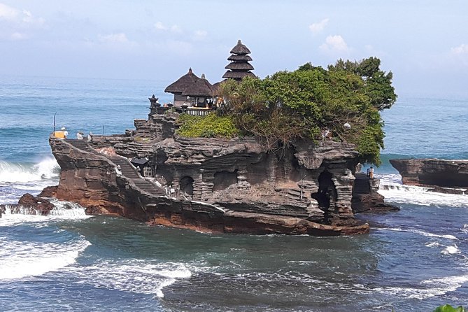Tanah Lot and North Bali Private Tour - All inclusive - Stop 1 at Tanah Lot: Ocean Temple Views and Batu Bolong