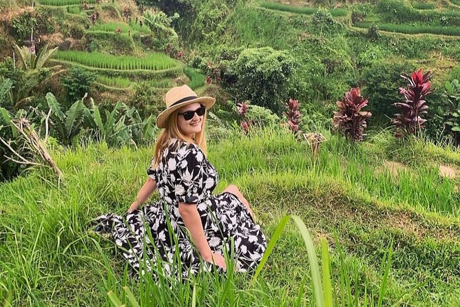 Tanah Lot And Ubud - Full Day Private Tour - Ubud Palace and the Traditional Art Market: Culture With a Time Budget