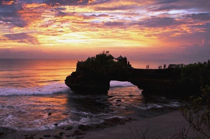 Tanah Lot Sunset and Monkey Forest Tour. - The drive through villages and the real-world timing of Bali