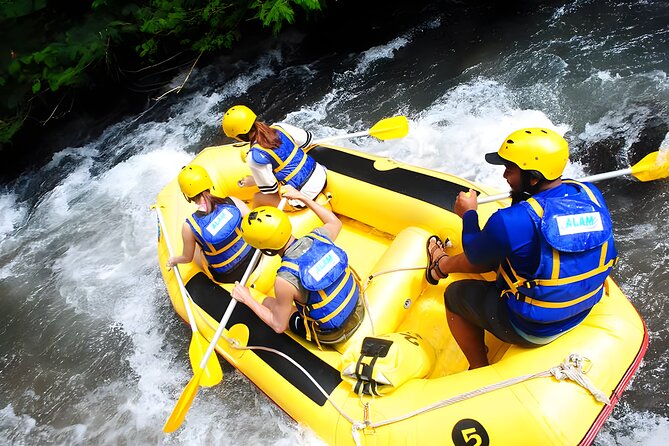 Telaga Waja Rafting Adventure: 3 Hours Rafting and All Inclusive - Before you hit the rapids: what your first hour feels like