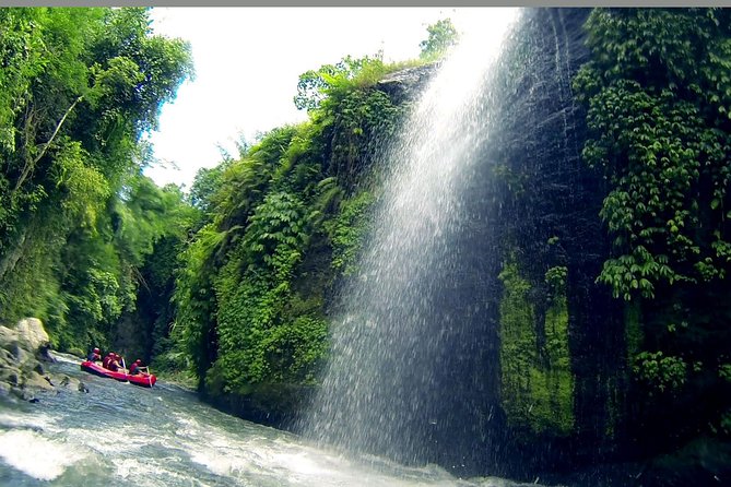Telaga Waja River White-Water Rafting with Buffet Lunch - Jungle Views and Photo Stops: How the Day Looks Between Splashes