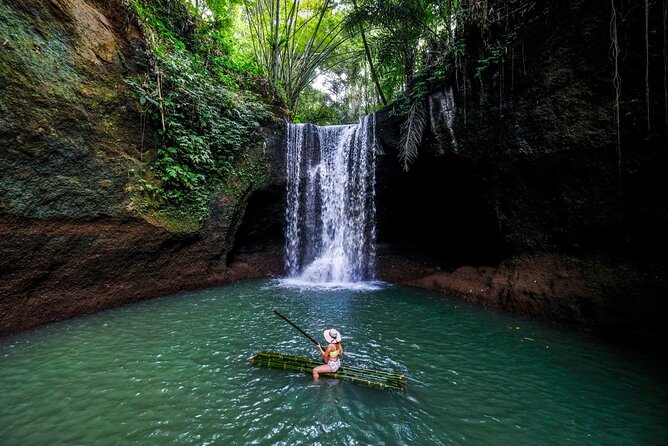 Top Bali Waterfalls: Suwat, Kanto Lampoe, Tibumana Waterfall - Kanto Lampo Waterfall: stepped rock views and photo-spot timing