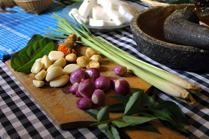 Traditional Balinese Home Dining Experience in Ubud with Putu - Dessert choices and that last sweet finish