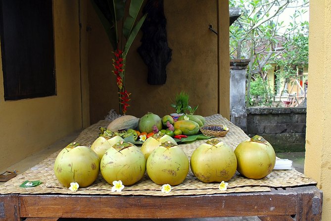 Traditional Balinese Home Dining Experience in Ubud with Putu - Drinks, local alcohol, and hospitality that feels personal
