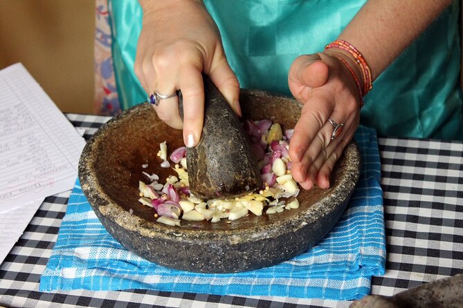 Traditional Balinese Home Dining Experience in Ubud with Putu - Balinese flavor highlights you can look for on your plate