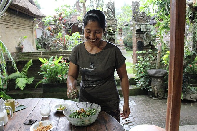 Traditional Balinese Meal in Ubud in Dewa's Family Village Home - Who this suits best, and what to watch for