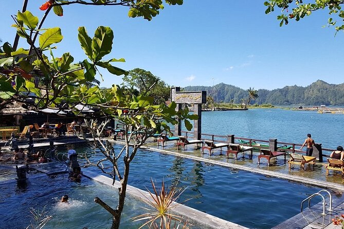 Trunyan Cemetery, Hot Spring, Penglipuran Village, and Waterfall Tour - Trunyan Cemetery: Bali Aga Traditions and the Taru Menyan Tree