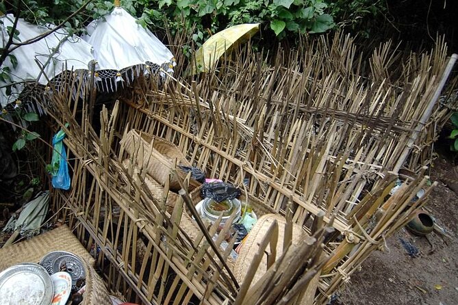 Trunyan Cemetery, Hot Spring, Penglipuran Village, and Waterfall Tour - Batur Natural Hot Spring: Minerals, Skin Myths, and Real Reset Time