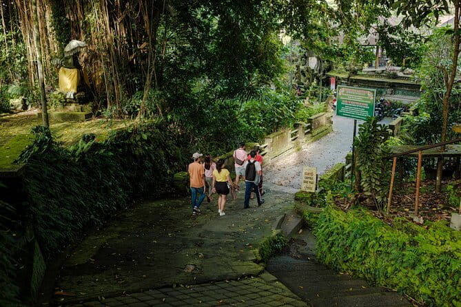 Ubud Guided Walking Tour - Stop 1: Gunung Lebah Temple and the Big Picture of Hinduism in Bali