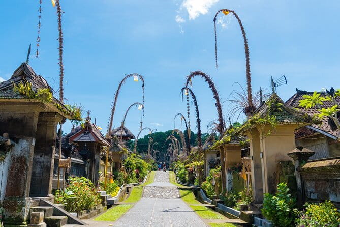Ubud: Holy Water Temple, Volcano View, Rice Terrace, MonkeyForest - Ubud Traditional Art Market: browse like a local, not like a shopper robot