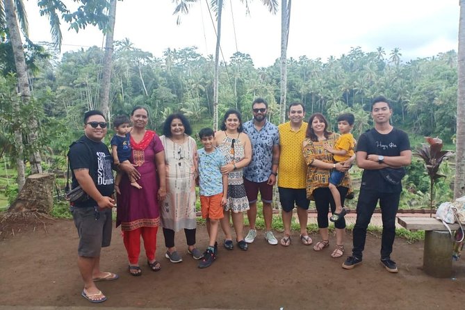 Ubud: Monkey Forest, Jungle Swing, Rice Terrace, and Water Temple - Tirta Empul water temple: the sarong makes the ritual make sense
