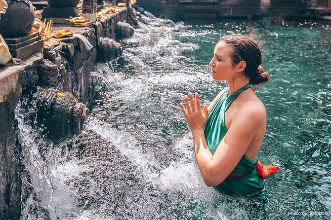 UBUD Spring Temple, Waterfall, Rice Terraces Private Tour - Ulu Petanu Waterfall: a calmer water break in the Ubud area