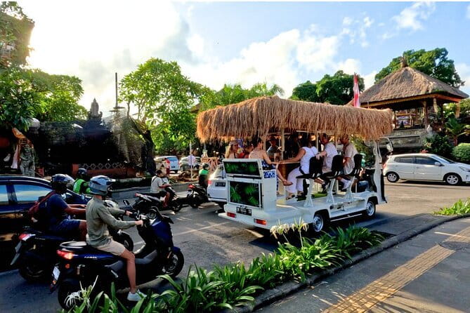 Ubud Sunset Mixology Tour by TikiBus - The social angle: Why the small group helps your entire trip