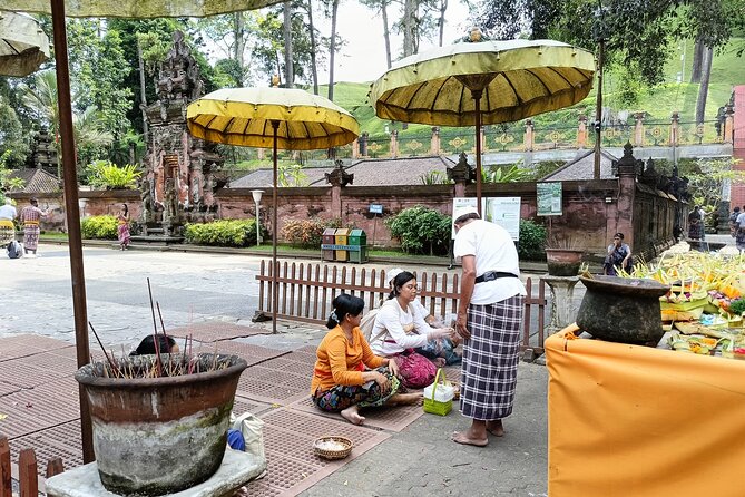 Ubud Tirta Empul Temple Tour with Purification Experience - Price and value: $27.49 with admission and pickup
