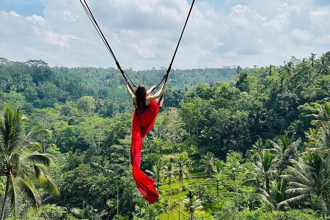 Ubud Tour-All Inclusive with Jungle Swing And Lunch - Batuan Temple: local Balinese Hindu temple details