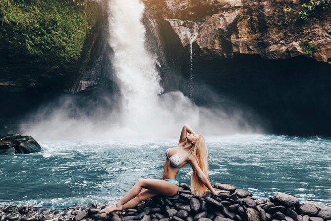 Ubud Tour-All Inclusive with Jungle Swing And Lunch - Tegenungan Waterfall: green surroundings with a viewpoint option