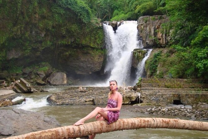 Ubud Tour - Monkey Forest, Temple, Waterfall, and Rice Terrace - Stop 1: Tegenungan Waterfall, Swim Conditions, and Photo Reality