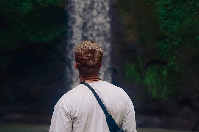 Ubud: Waterfalls, Water Temple & Rice Terraces Private Tour - Kanto Lampo Waterfall: a photo stop with real splash potential