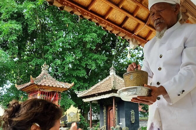 Ubud Yoga, Open Chakra Healing and Temple Spiritual Cleansing - Intuitive Flow Yoga Studio: Your 1.5 Hours of Body and Nature Views