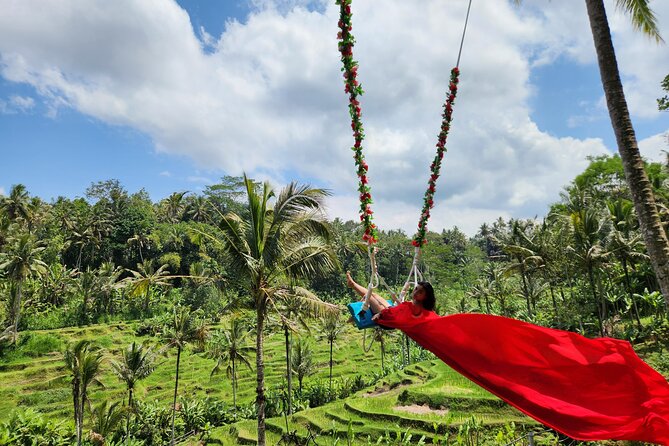 Ubud: Zipline, Bali Swing, and Sky Bike in a Private Rice Terrace - The rice-fields hike with a farmer-hut cultural tour